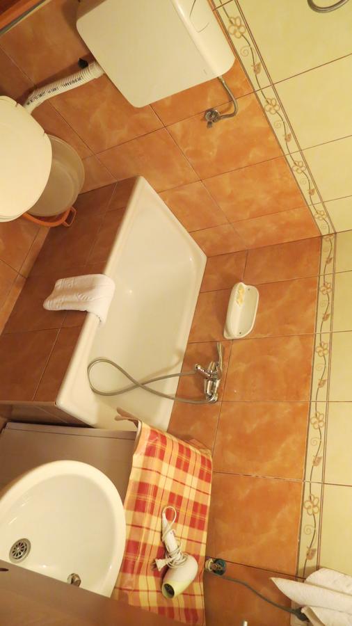Oaza Hotel Petrovac Exterior photo